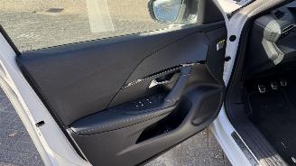 Peugeot 2008 1.2 PURETECH GT-LINE picture 13