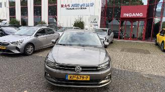 uszkodzony samochody osobowe Volkswagen Polo 1,0 BlueMotion Technology 2018/1