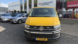 Schadeauto Volkswagen Transporter 2.0TDI 110KW L1H2 EU6 2017/5
