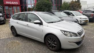 Peugeot 308 1.2 E-THP BLUE LEASE picture 9