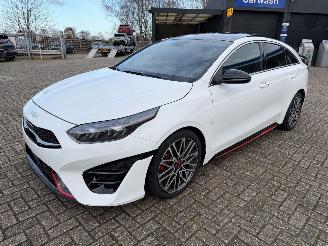 Voiture accidenté Kia Pro cee d 1.6 T-GDi  150 Kw GT-Line automaat 2024/8