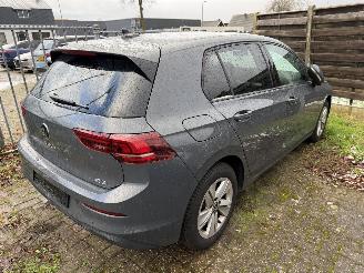 krockskadad bil auto Volkswagen Golf 8.5   1.5 eTSi 110 Kw DSG 2025/6