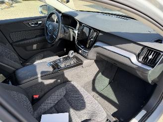 Volvo V-60 T6  Plug-in AWD picture 33