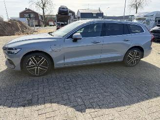 Volvo V-60 T6  Plug-in AWD picture 14