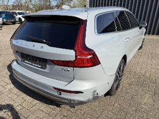 Volvo V-60 T6  Plug-in AWD picture 7