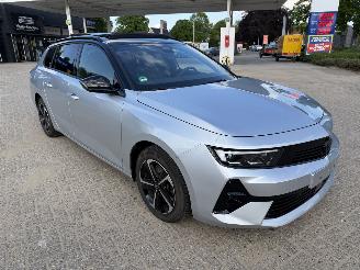 Opel Astra Station GS-Line picture 2