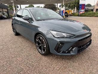 Vaurioauto  passenger cars Cupra Leon 1.5 e-TSI 110 Kw 2026/1