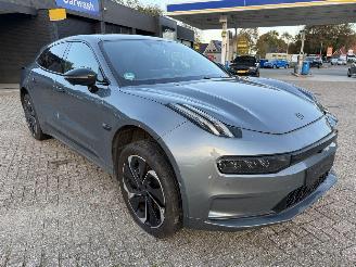 Coche accidentado Zeekr  001 RWD. Long Range 100 Kw/h 2025/10