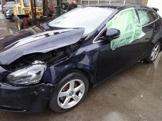 Volvo V-40 V40 (MV), Hatchback 5-drs, 2012 / 2019 2.0 D2 16V picture 2