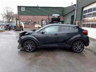 Toyota C-HR C-HR (X1,X5), SUV, 2016 1.8 16V Hybrid picture 3