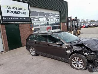 Coche siniestrado Volkswagen Passat Passat Variant (3G5), Combi, 2014 / 2024 1.6 TDI 16V 2016/11