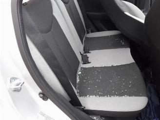 Toyota Aygo Aygo (B40), Hatchback, 2014 1.0 12V VVT-i picture 15