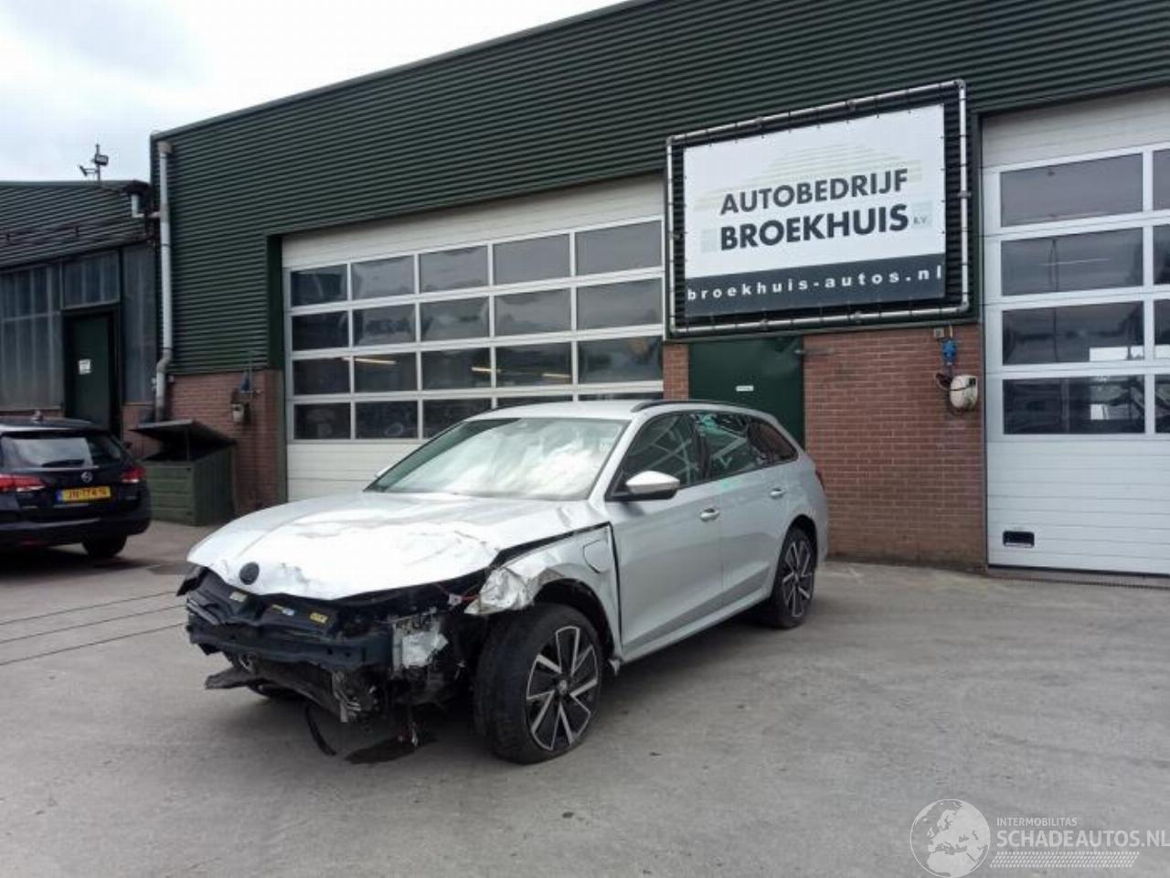 Skoda Octavia Octavia Combi (NXAC), Combi 5-drs, 2019 iV 1.4 TSI RS 16V