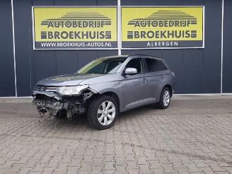 demontáž osobní automobily Mitsubishi Outlander Outlander (GF/GG), SUV, 2012 / 2022 2.0 16V PHEV 4x4 2013/12