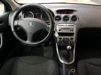 Peugeot 308 SW 1.6 VTi X-Line picture 11