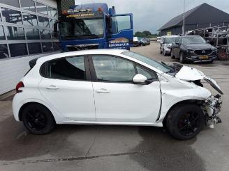 Peugeot 208 208 I (CA/CC/CK/CL), Hatchback, 2012 / 2019 1.2 Vti 12V PureTech 82 picture 2