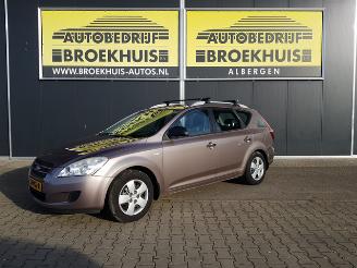 Auto incidentate Kia Cee d Sporty Wagon 1.4 CVVT X-ecutive 2010/12