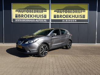 krockskadad bil auto Nissan Qashqai 1.2 Connect Edition 2014/8
