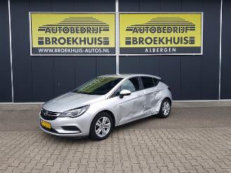 Damaged car Opel Astra 1.6 CDTI Business+ 2018/3
