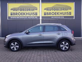 Kia Niro 1.6 GDi Hybrid ExecutiveLine picture 2