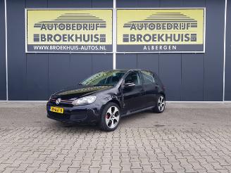 krockskadad bil auto Volkswagen Golf 1.6 Comfortline 2009/1