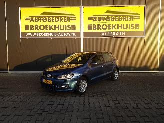 Schadeauto Volkswagen Polo 1.0 Trendline 2015/3