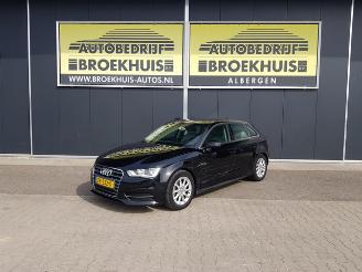Avarii autoturisme Audi A3 Sportback 1.6 TDI ultra Attraction Pro Line 2015/5