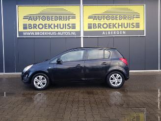 Opel Corsa 1.3 CDTi EcoFlex S/S Cosmo picture 2
