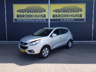 Vaurioauto  passenger cars Hyundai Ix35 1.6i GDI Active 2011/3