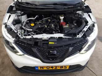 Nissan Qashqai 1.2 Premier Edition picture 11
