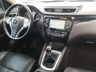 Nissan Qashqai 1.2 Premier Edition picture 16