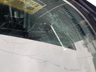 Peugeot 2008 1.2 PureTech Allure Pack picture 28