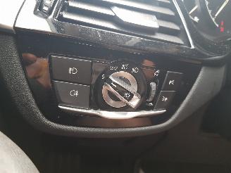 BMW 5-serie Touring 520d Executive picture 39