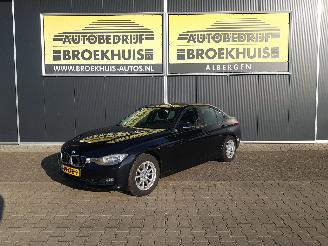 Avarii autoturisme BMW 3-serie 320i Executive 2012/5