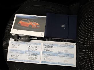 Peugeot 208 1.2 PureTech Allure picture 24