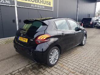 Peugeot 208 1.2 PureTech Allure picture 8