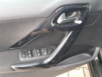 Peugeot 208 1.2 PureTech Allure picture 19