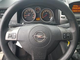 Opel Zafira 1.6 Temptation picture 18