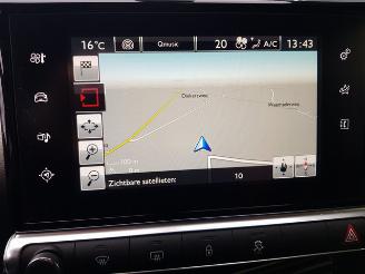 Citroën C4 cactus 1.2 PureTech Shine picture 26