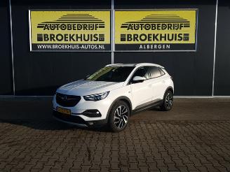 damaged passenger cars Opel Grandland 1.2 Turbo Business Executive 2019/12