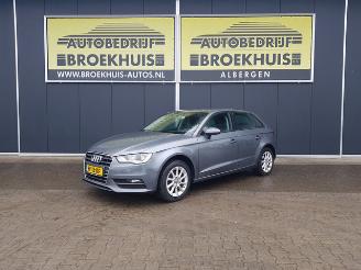 krockskadad bil auto Audi A3 Sportback 1.4 TFSI Attraction Pro Line plus 2013/7