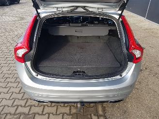 Volvo V-60 2.4 D6 AWD Plug-In Hybrid Pure Limited picture 18