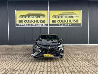 Coche siniestrado Renault Clio Clio V (RJAB), Hatchback 5-drs, 2019 1.6 E-Tech 145 16V 2023/12