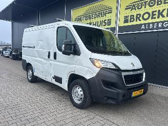 Peugeot Boxer 330 2.0 BlueHDI L1H1 Premium picture 6