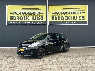krockskadad bil auto Peugeot 208 1.0 VTi Access 2014/11
