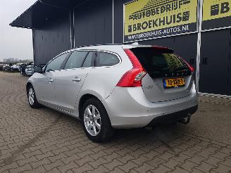 Volvo V-60 2.0 D4 Momentum picture 8