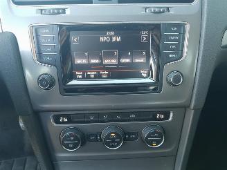 Volkswagen Golf 1.6 TDI Comfortline BlueMotion picture 19