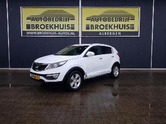Vaurioauto  passenger cars Kia Sportage 1.6 GDI 20th Anniversary 2014/2