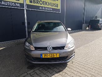 Volkswagen Golf 1.6 TDI Highline picture 3