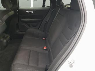 Volvo V-60 2.0 B3 Momentum Advantage picture 11